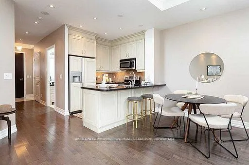 Photo 6 of Unit 332, 21 Burkebrook Place, North York, Bridle Path-Sunnybrook-York Mills — HOMEH