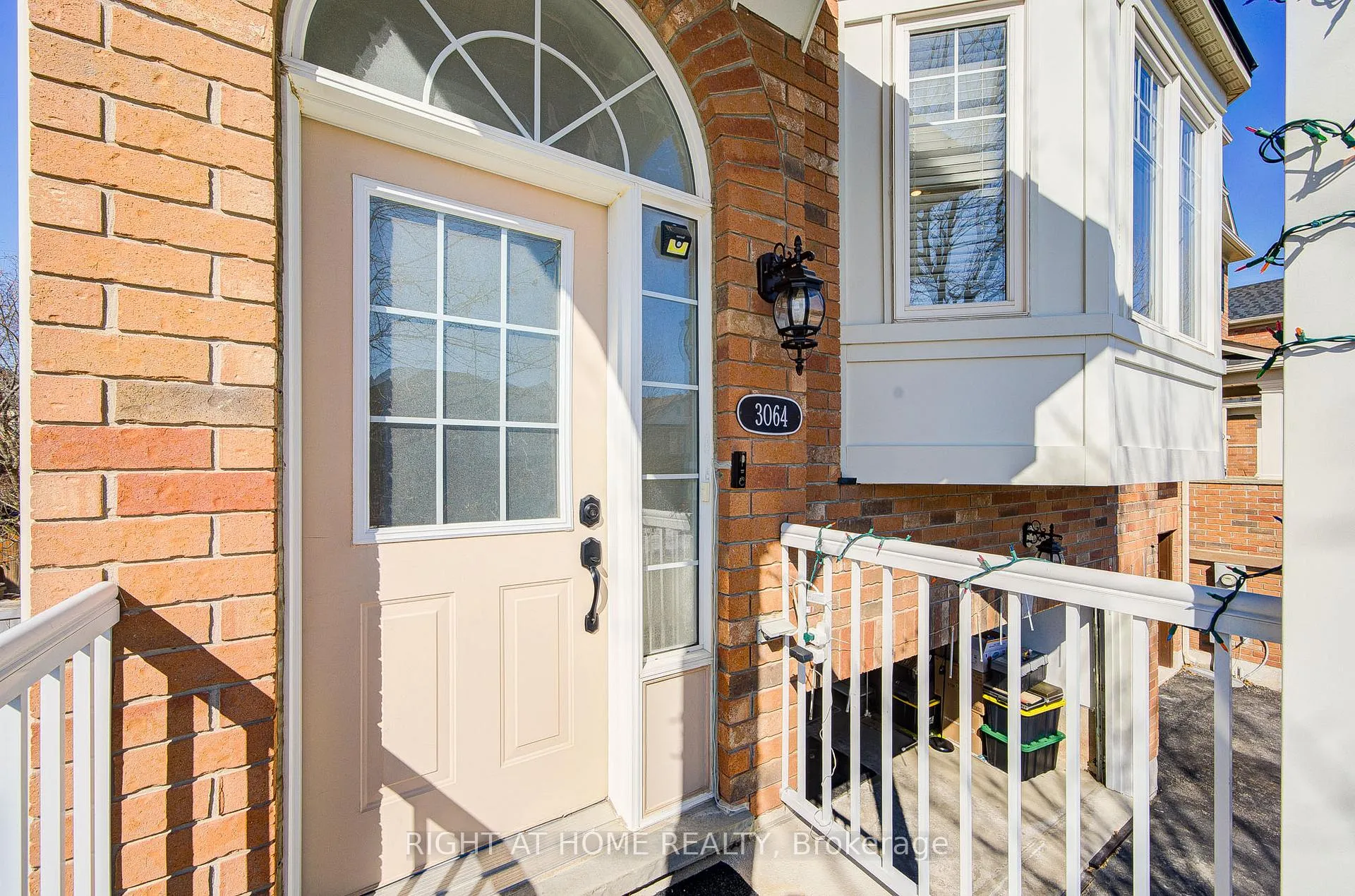 Photo 2 of 3064 Highbourne Crescent, Oakville, Bronte Creek — HOMEH