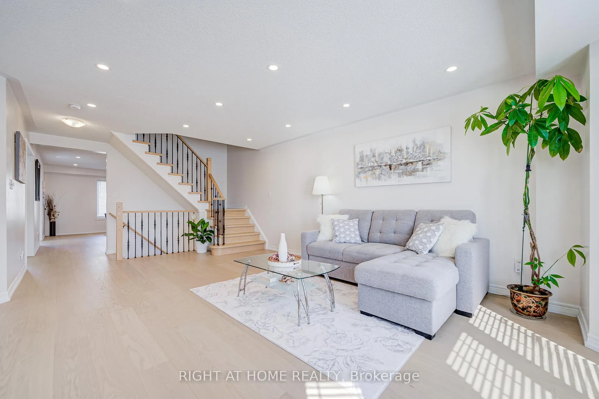 Photo 8 of 3064 Highbourne Crescent, Oakville, Bronte Creek — HOMEH