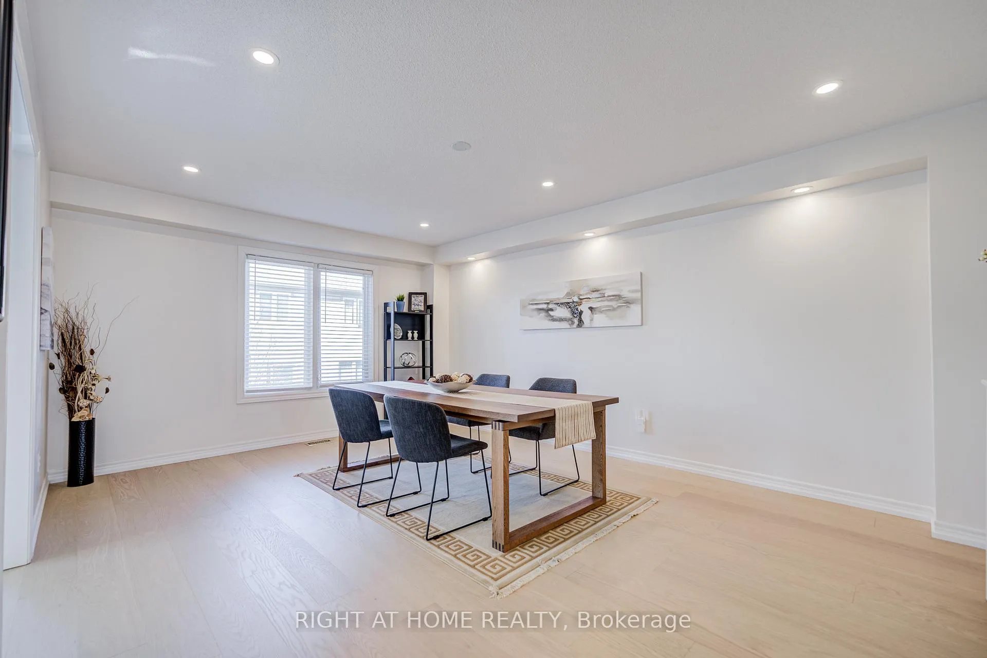 Photo 11 of 3064 Highbourne Crescent, Oakville, Bronte Creek — HOMEH