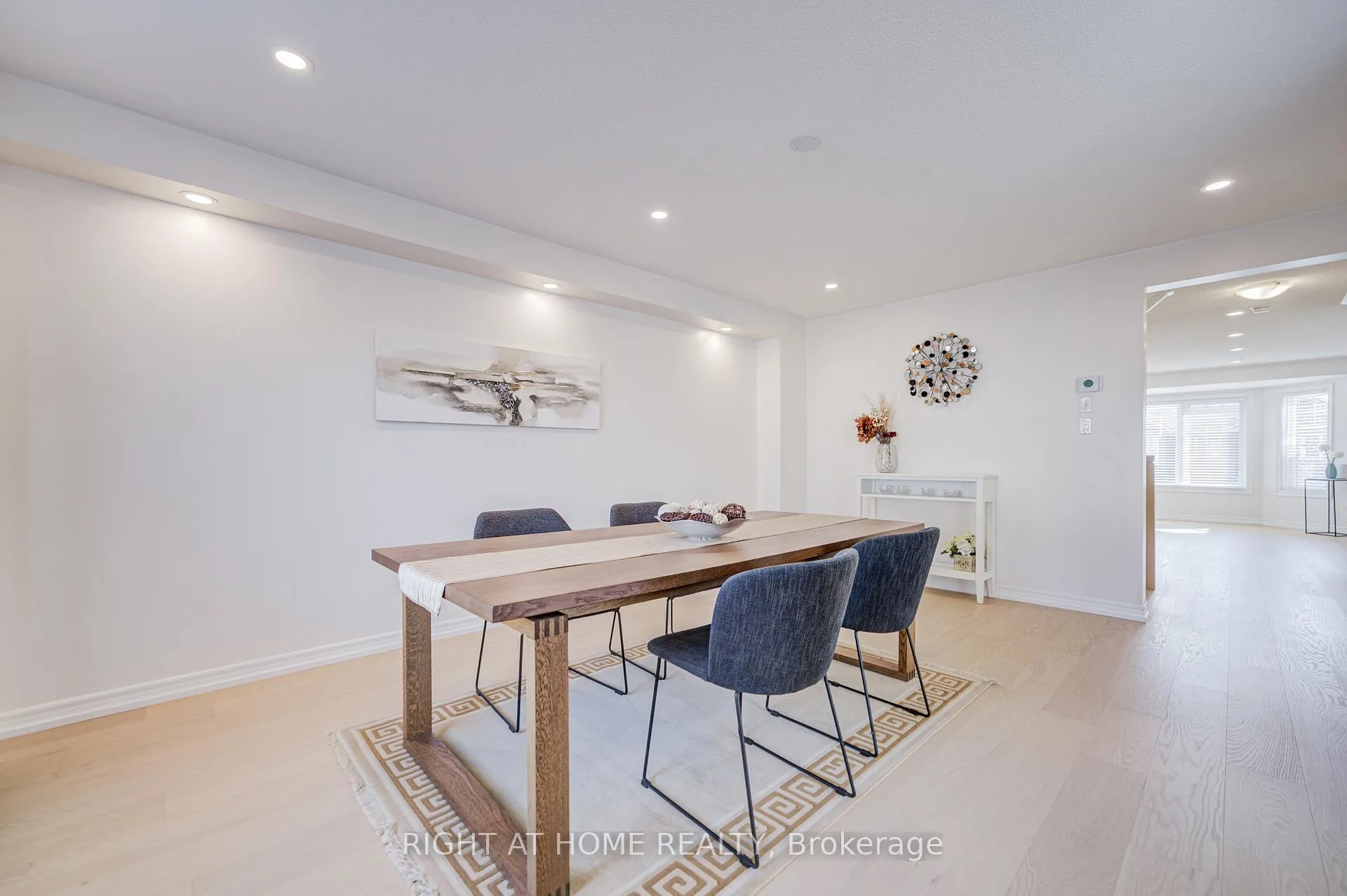 Photo 13 of 3064 Highbourne Crescent, Oakville, Bronte Creek — HOMEH
