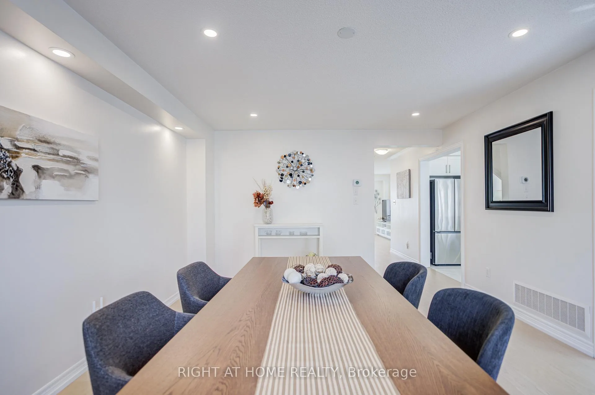 Photo 14 of 3064 Highbourne Crescent, Oakville, Bronte Creek — HOMEH
