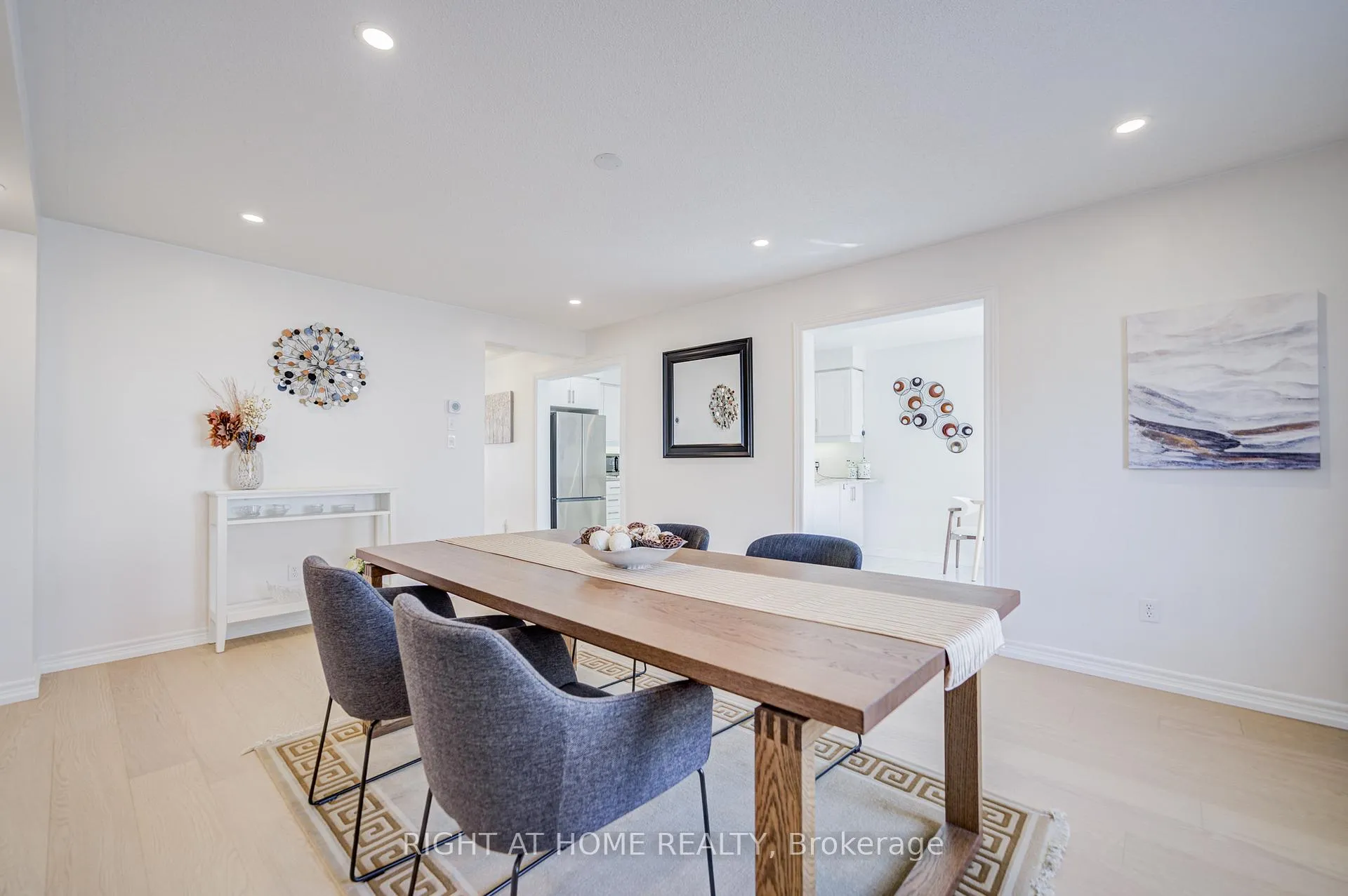 Photo 15 of 3064 Highbourne Crescent, Oakville, Bronte Creek — HOMEH