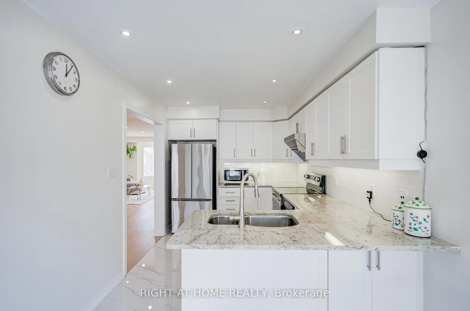 Photo 17 of 3064 Highbourne Crescent, Oakville, Bronte Creek — HOMEH