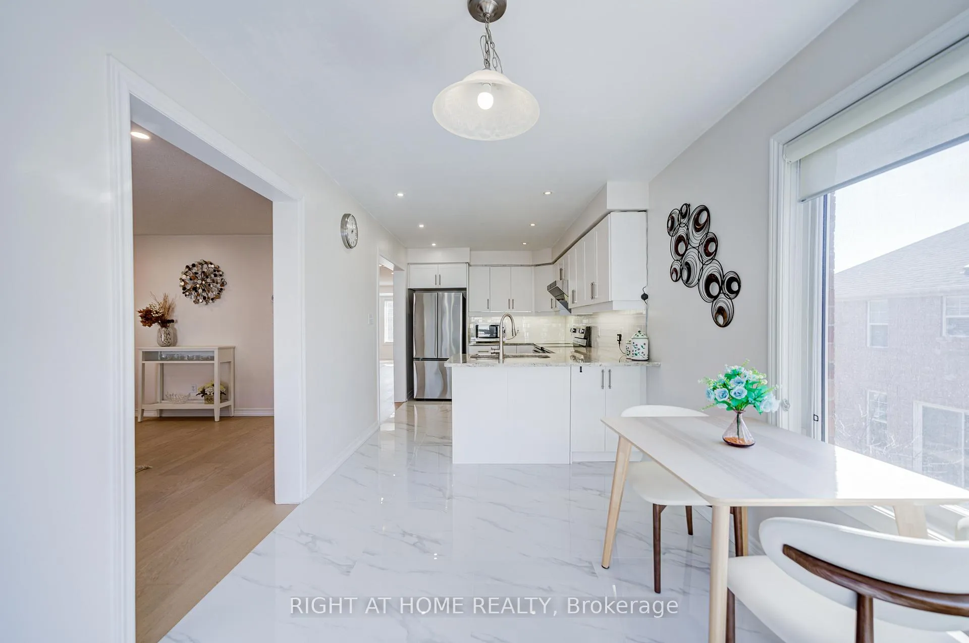 Photo 23 of 3064 Highbourne Crescent, Oakville, Bronte Creek — HOMEH