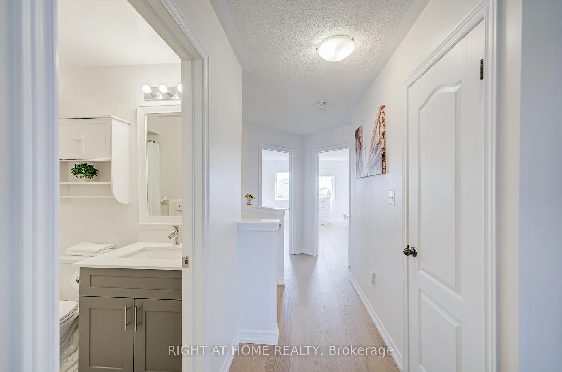 Photo 24 of 3064 Highbourne Crescent, Oakville, Bronte Creek — HOMEH