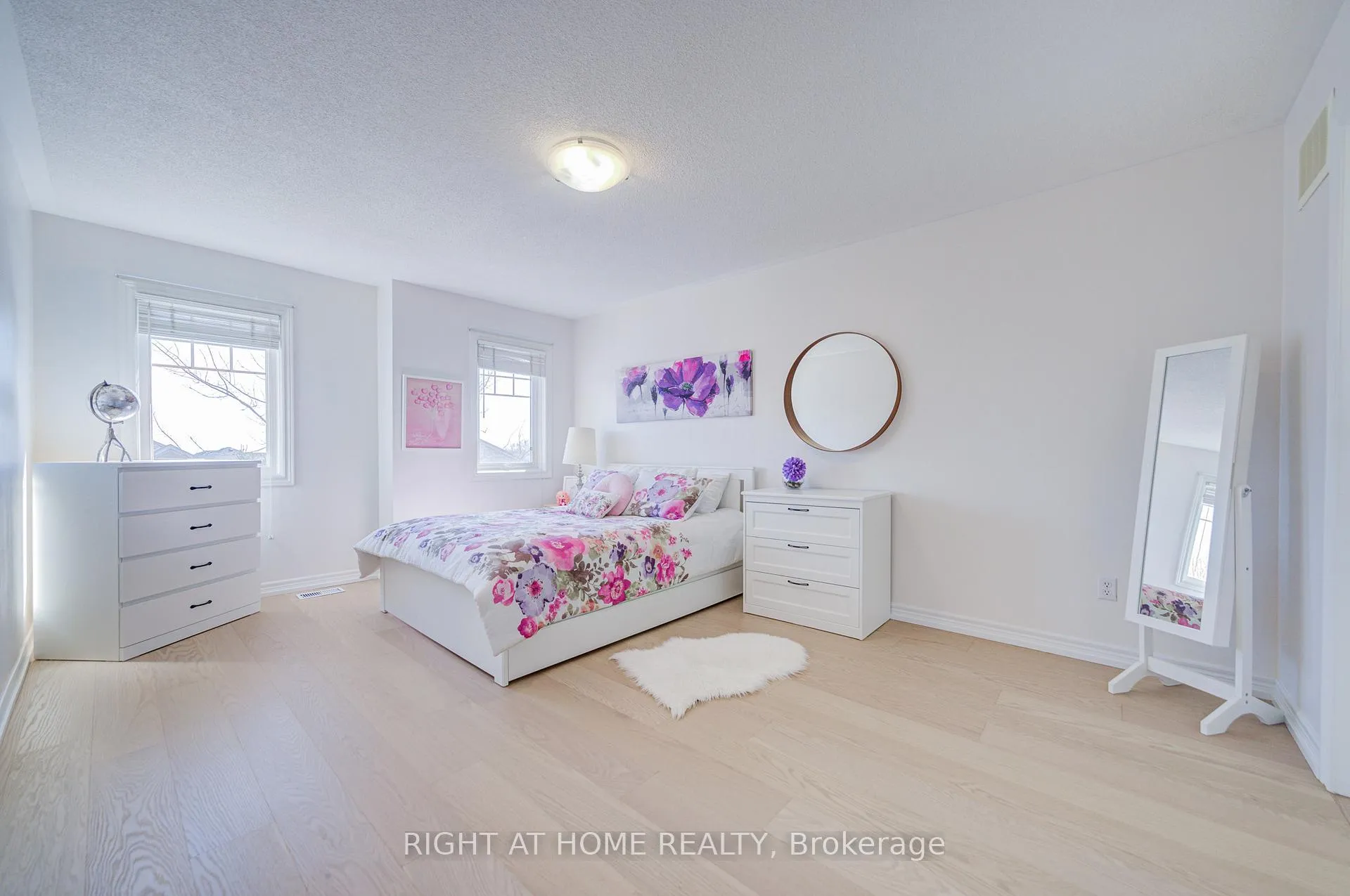 Photo 25 of 3064 Highbourne Crescent, Oakville, Bronte Creek — HOMEH