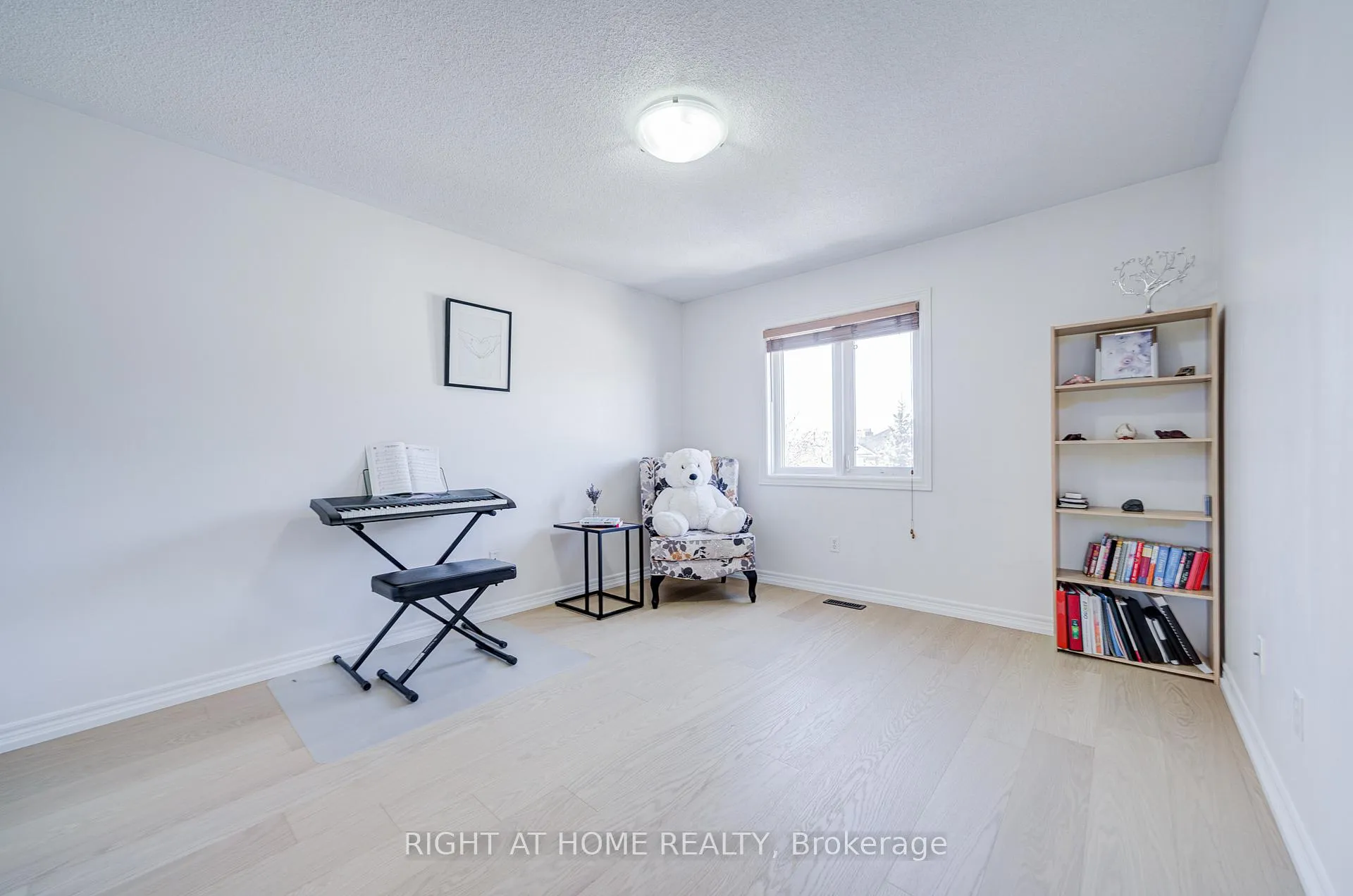 Photo 35 of 3064 Highbourne Crescent, Oakville, Bronte Creek — HOMEH