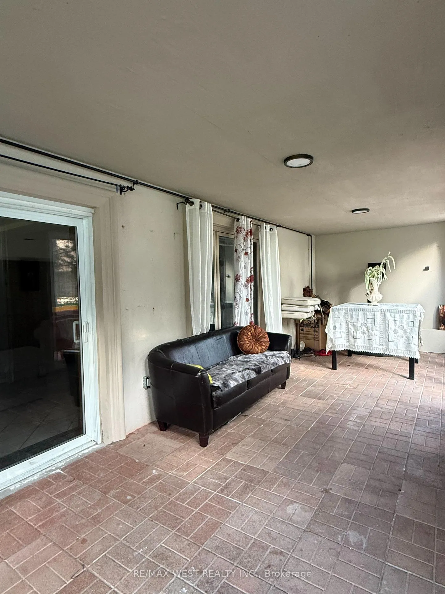 Photo 2 of 90 Stephanie Boulevard, Vaughan, Kleinburg — HOMEH