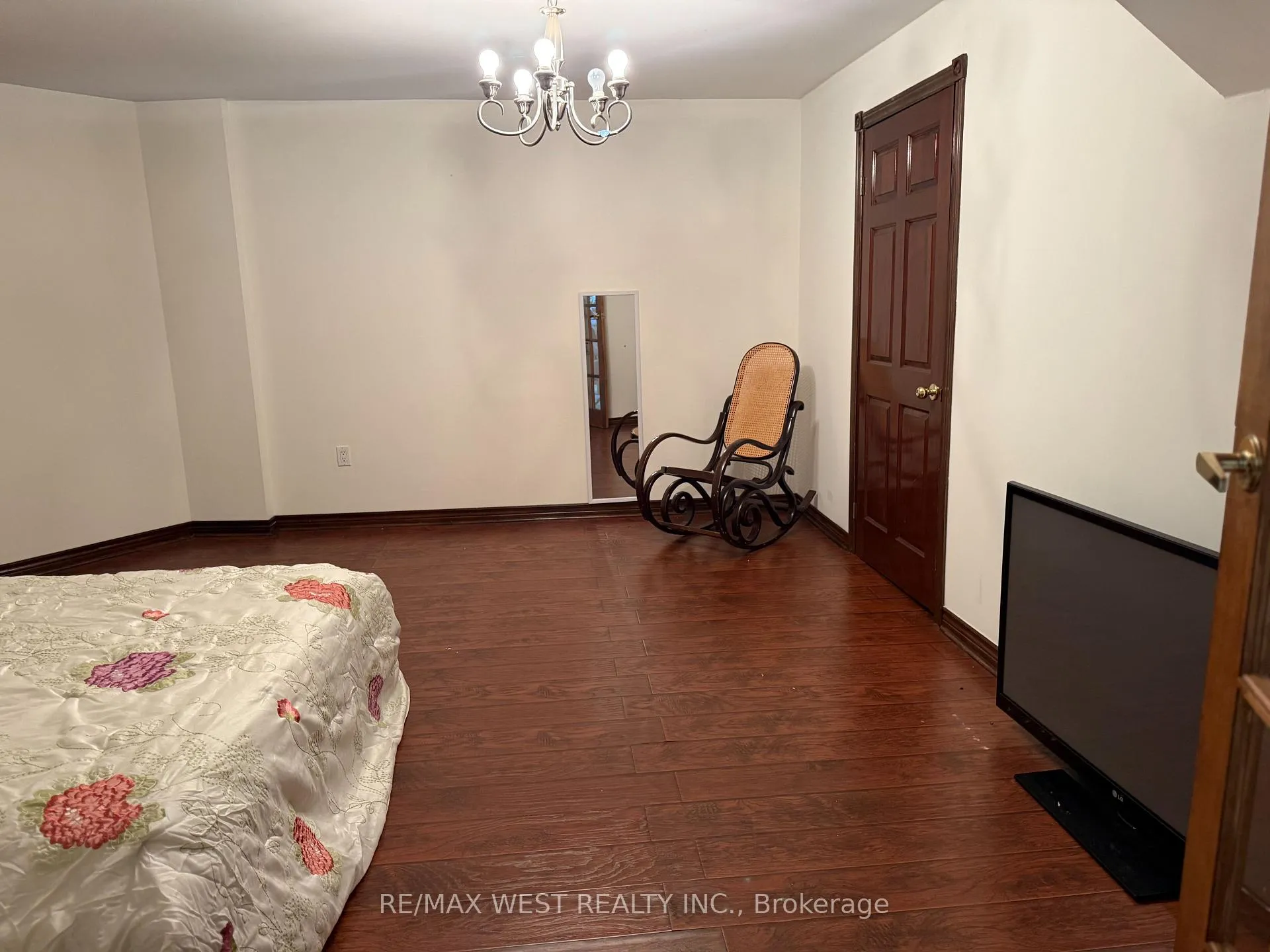 Photo 13 of 90 Stephanie Boulevard, Vaughan, Kleinburg — HOMEH