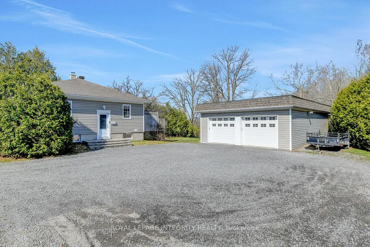 Photo 2 of 1099 Old Montreal Road, Ottawa, Camelot — HOMEH