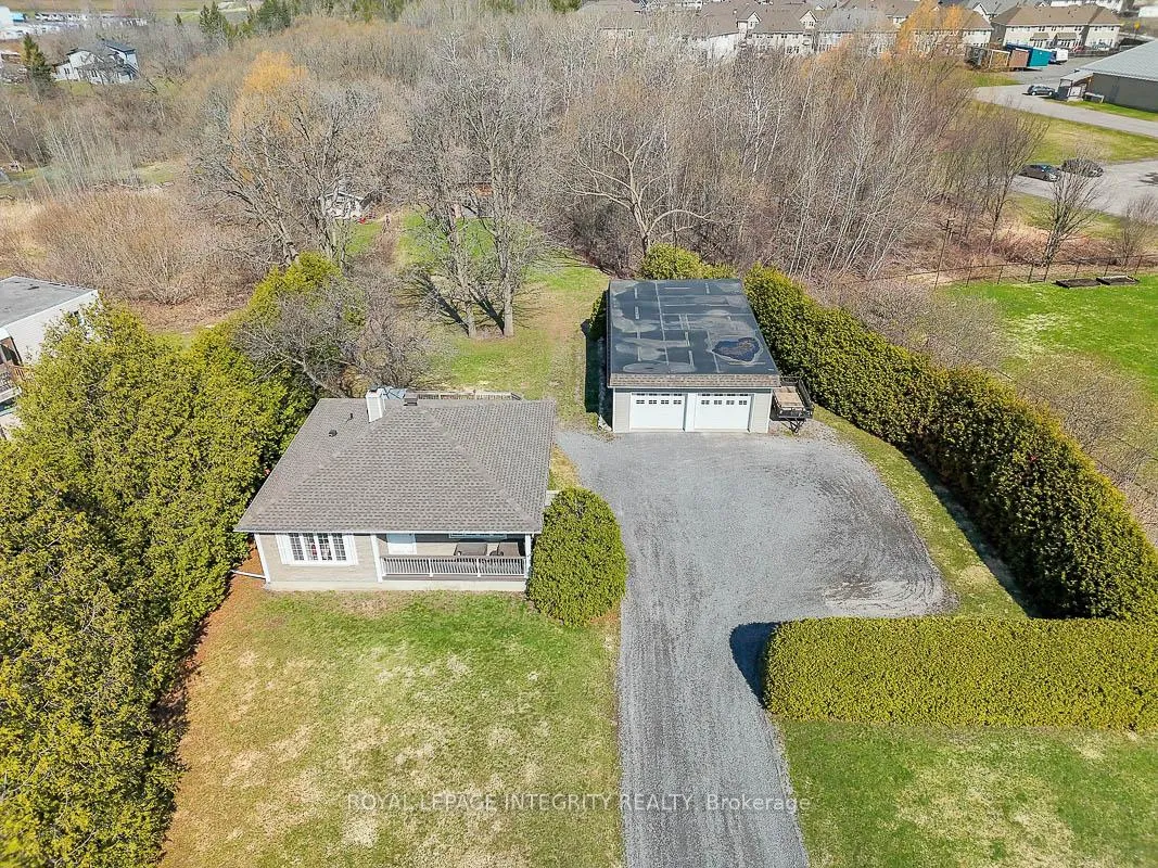 Photo 4 of 1099 Old Montreal Road, Ottawa, Camelot — HOMEH