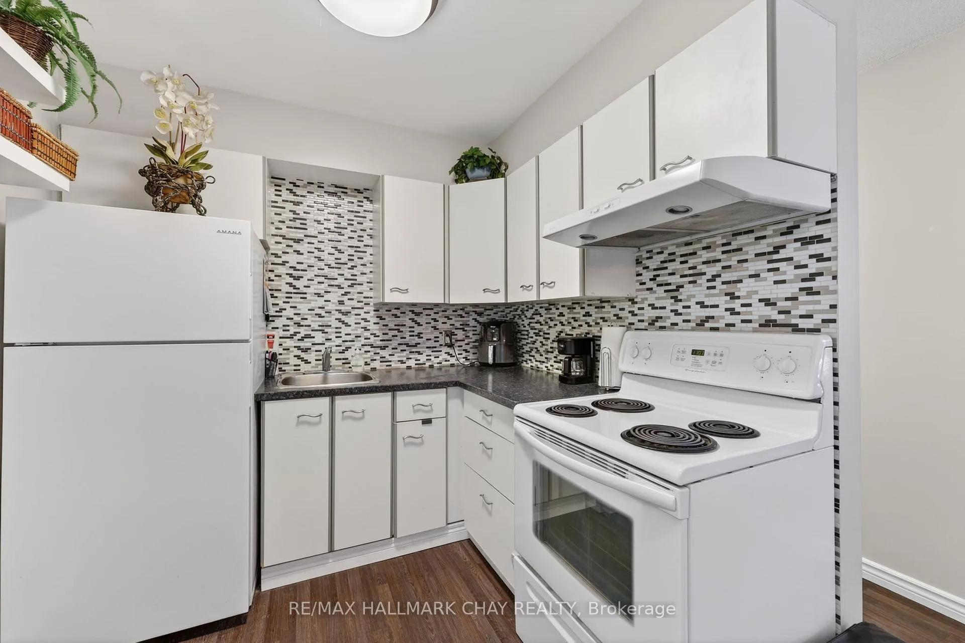 Photo 11 of Unit 304, 120 Bell Farm Road, Barrie, Alliance — HOMEH