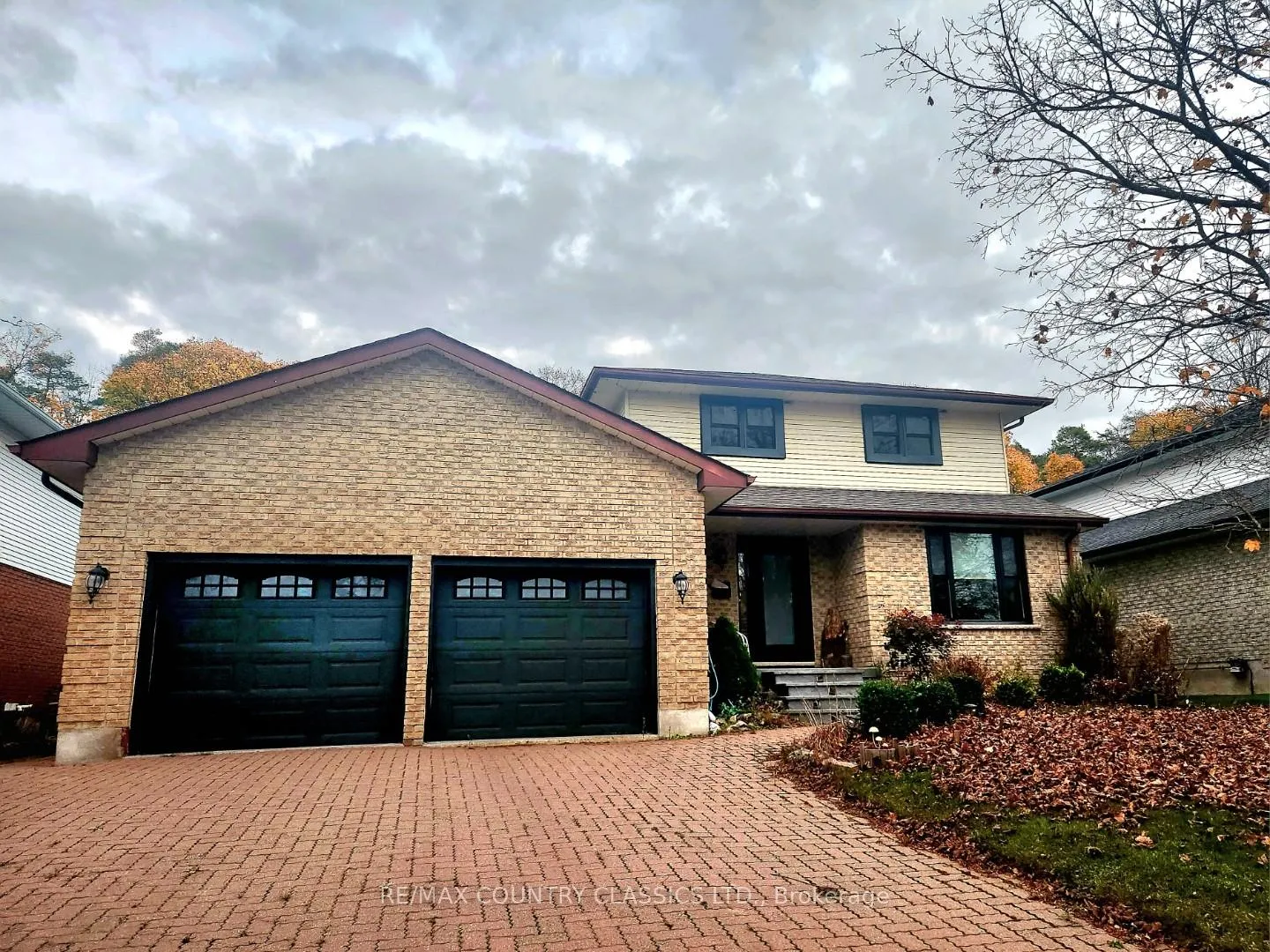 Photo 1 of 1210 Summit Drive, Peterborough, Otonabee Ward 1 — HOMEH
