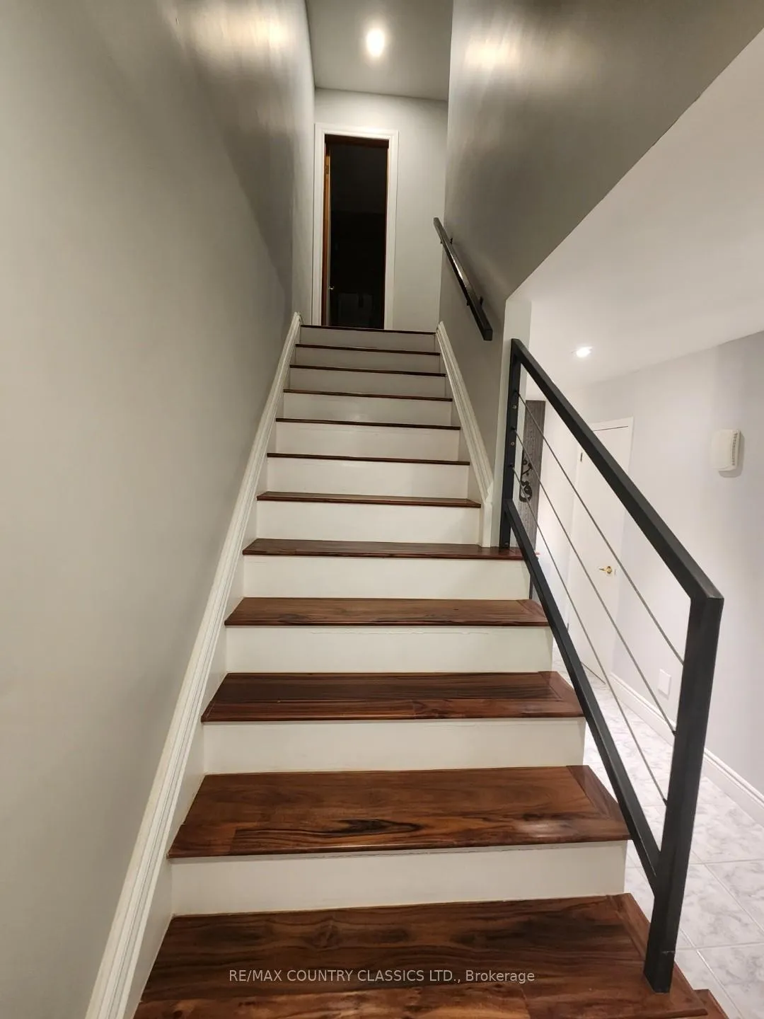 Photo 9 of 1210 Summit Drive, Peterborough, Otonabee Ward 1 — HOMEH