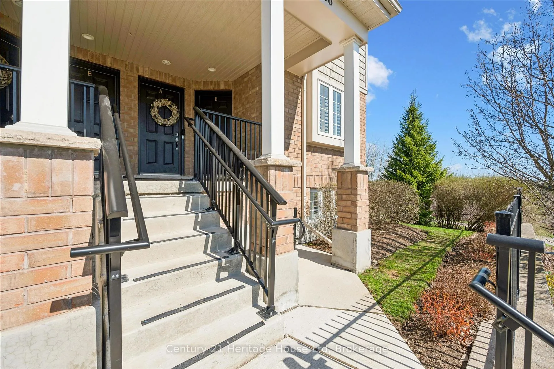 Photo 8 of Unit B, 656 Woodlawn Road, Guelph, Victoria North — HOMEH