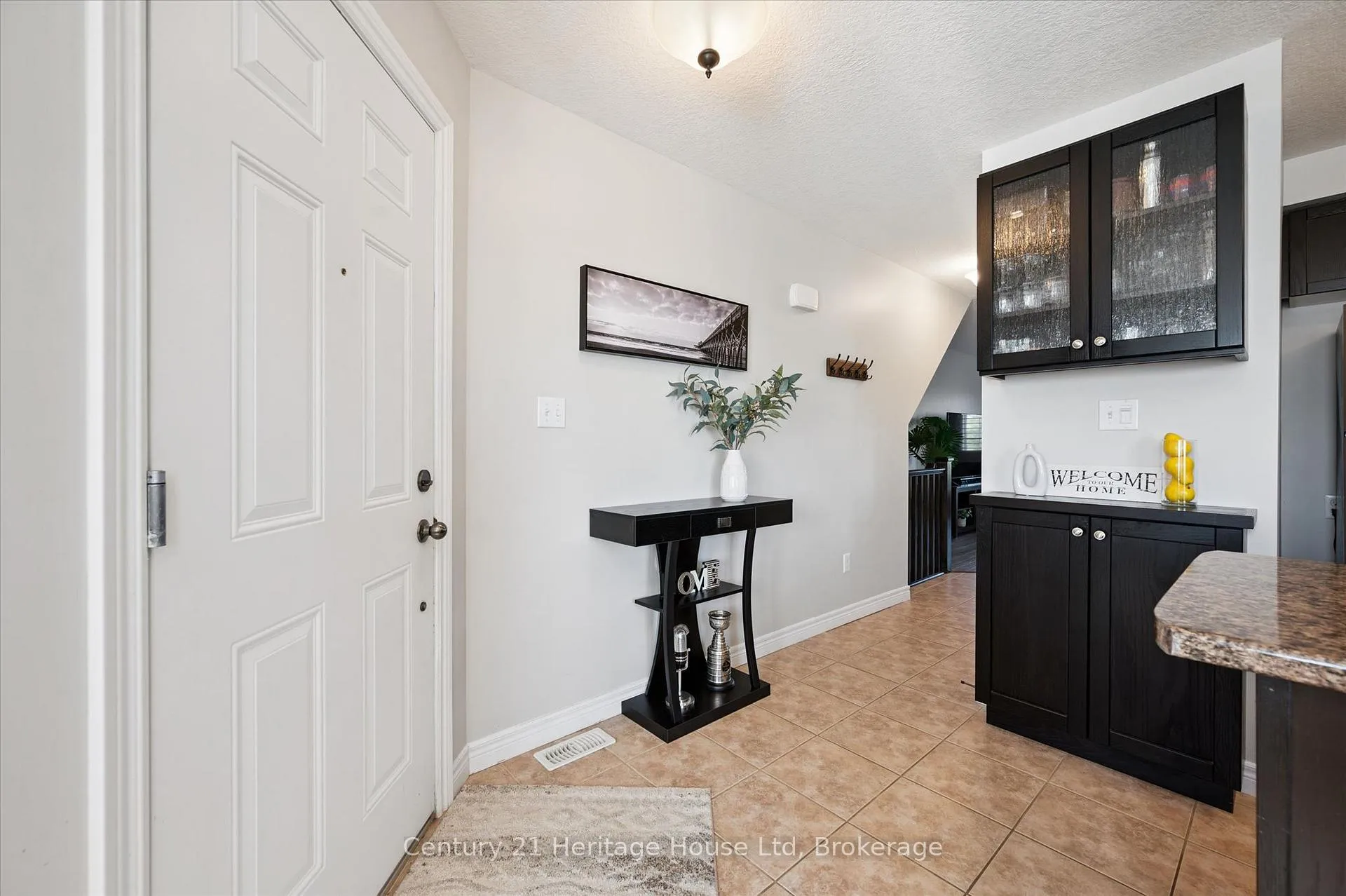 Photo 11 of Unit B, 656 Woodlawn Road, Guelph, Victoria North — HOMEH