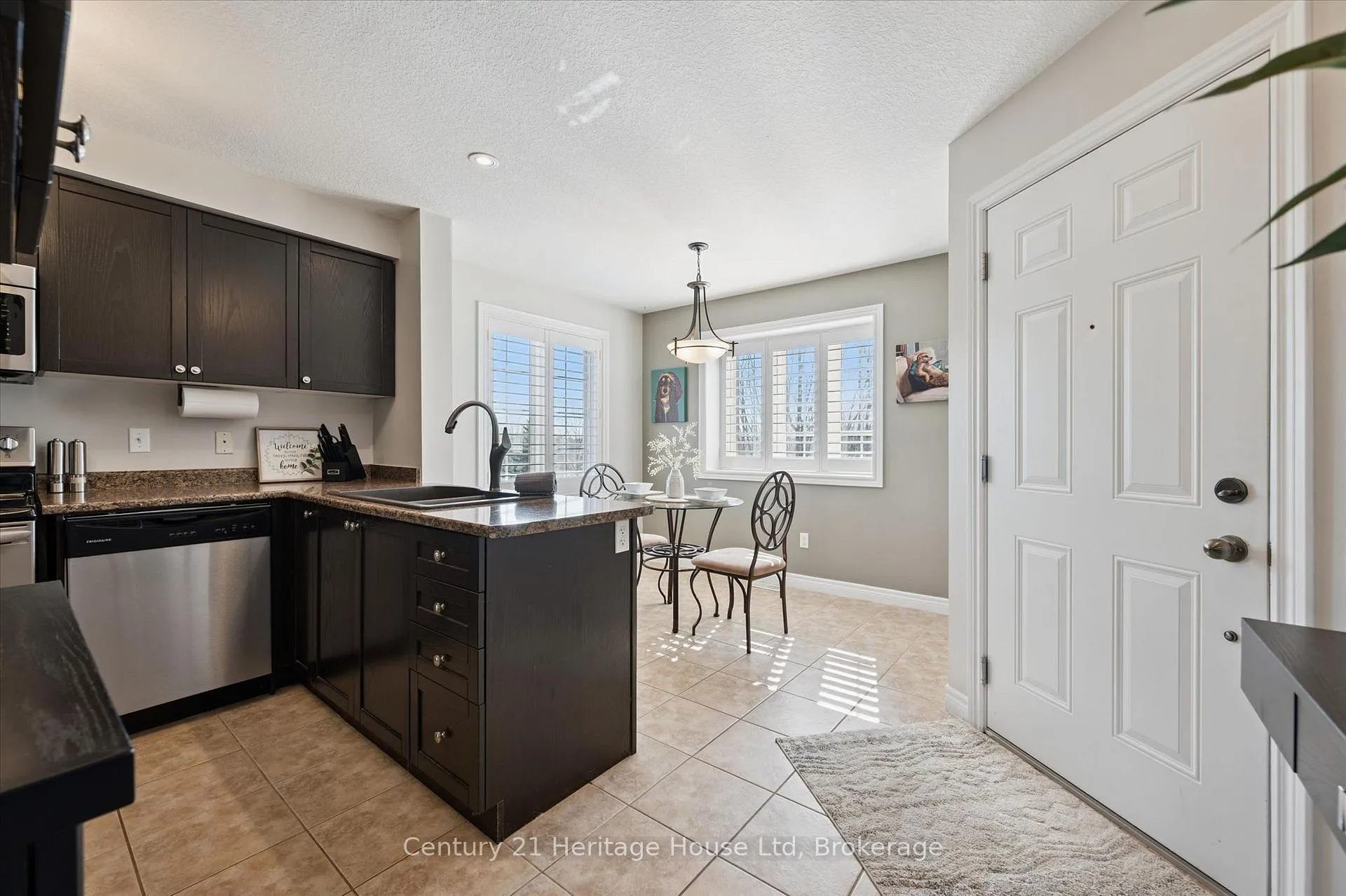 Photo 17 of Unit B, 656 Woodlawn Road, Guelph, Victoria North — HOMEH