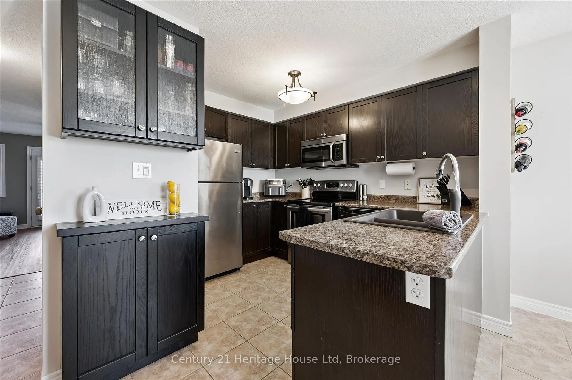 Photo 18 of Unit B, 656 Woodlawn Road, Guelph, Victoria North — HOMEH