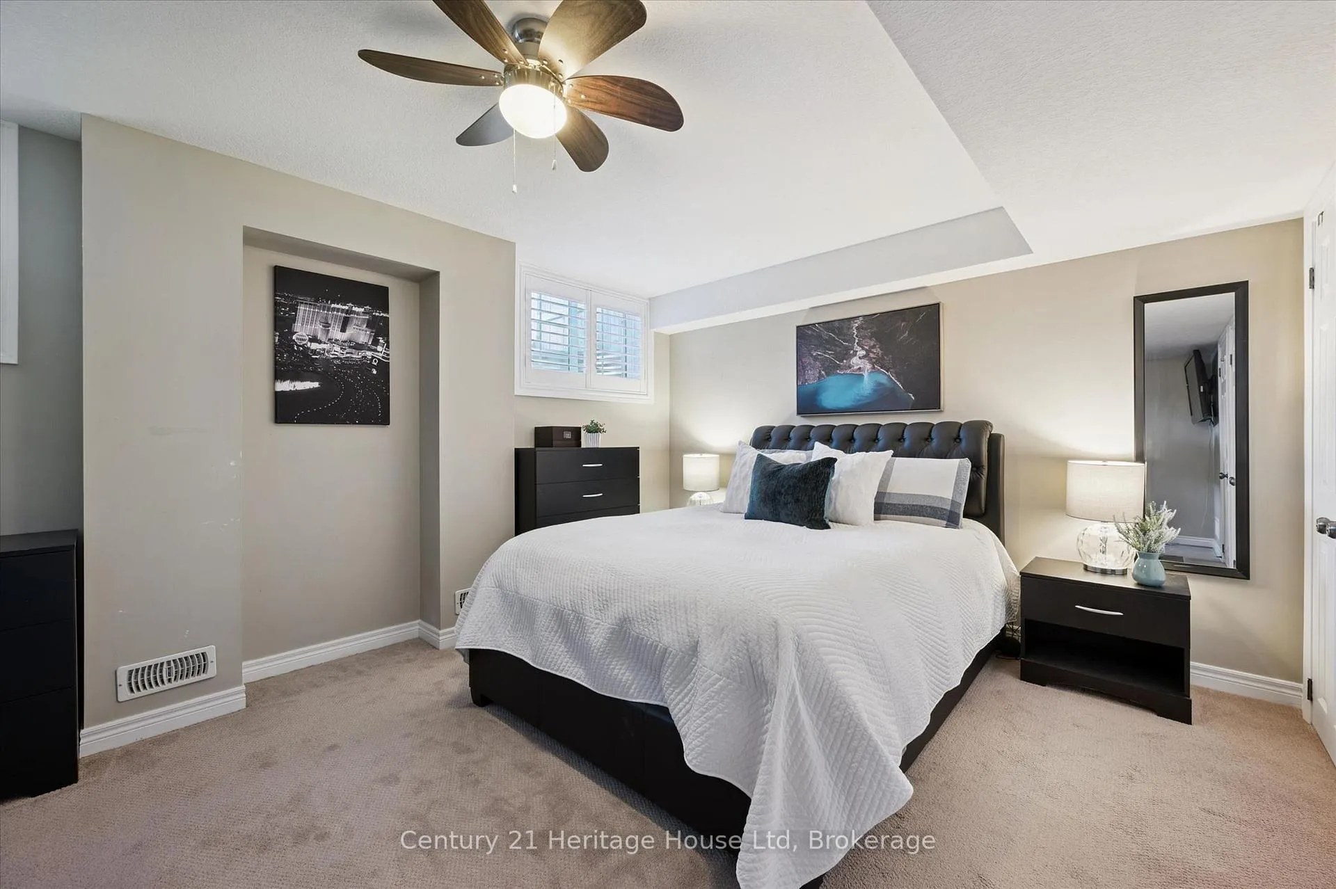 Photo 30 of Unit B, 656 Woodlawn Road, Guelph, Victoria North — HOMEH
