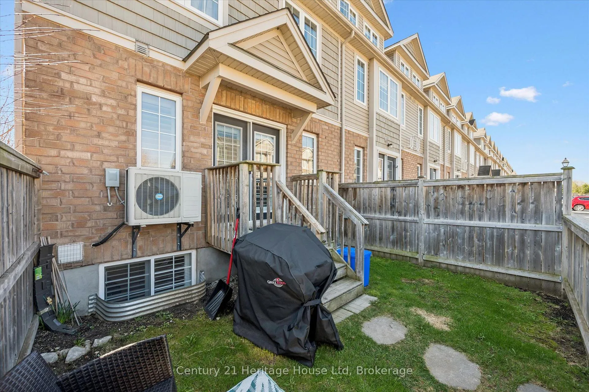 Photo 38 of Unit B, 656 Woodlawn Road, Guelph, Victoria North — HOMEH