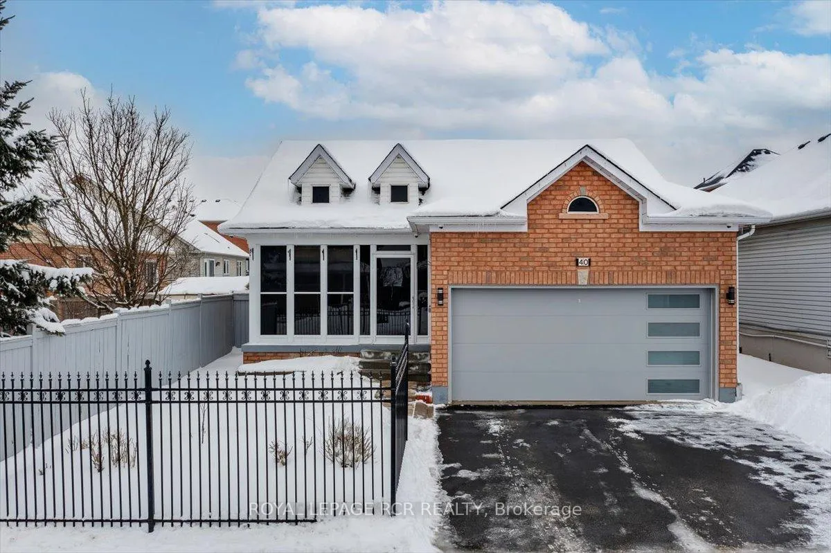 Front of 40 Silverstone Crescent