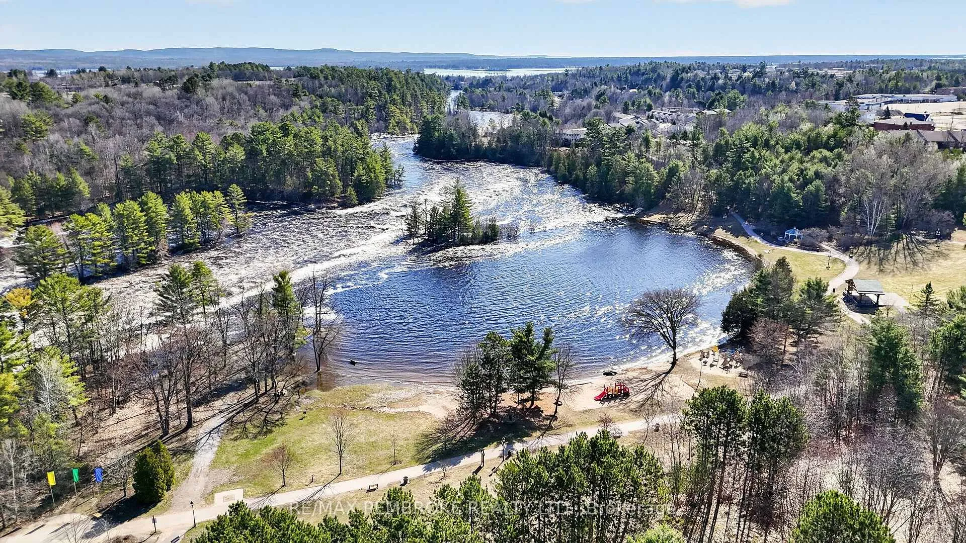 Photo 42 of 10 Algonquin Street, Petawawa — HOMEH