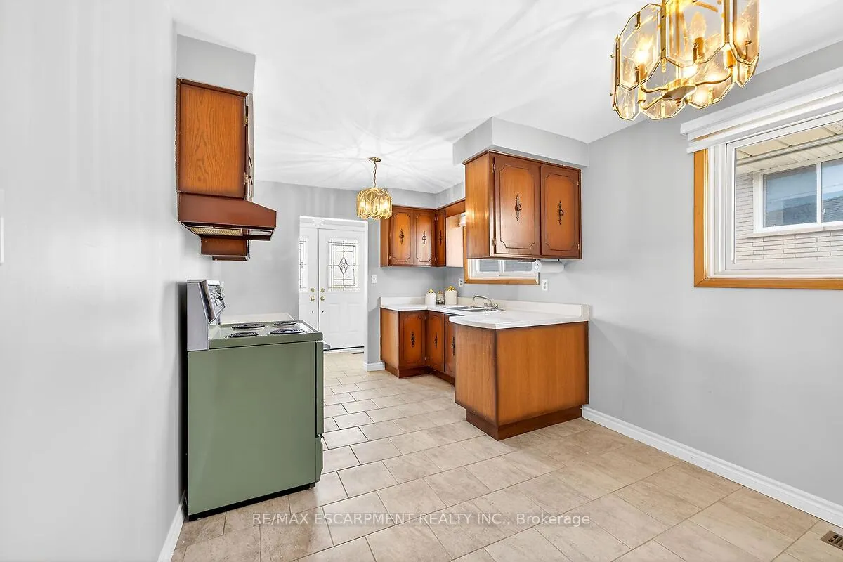 Photo 12 of 35 Rangeview Court, Hamilton, Quinndale — HOMEH