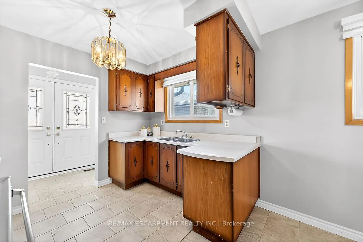 Photo 13 of 35 Rangeview Court, Hamilton, Quinndale — HOMEH