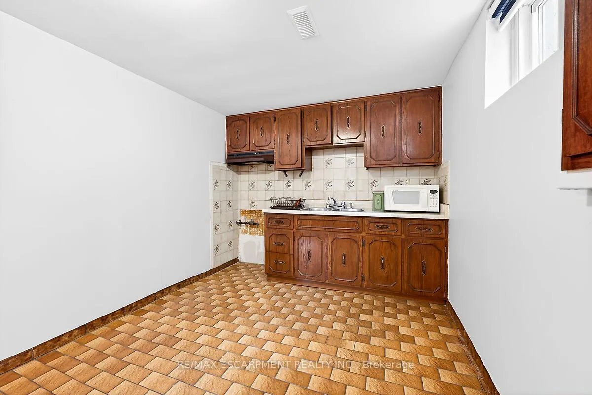 Photo 34 of 35 Rangeview Court, Hamilton, Quinndale — HOMEH
