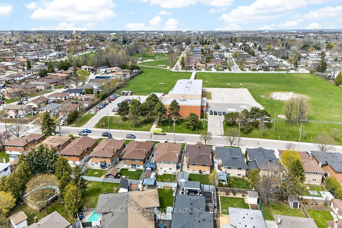 Photo 48 of 35 Rangeview Court, Hamilton, Quinndale — HOMEH