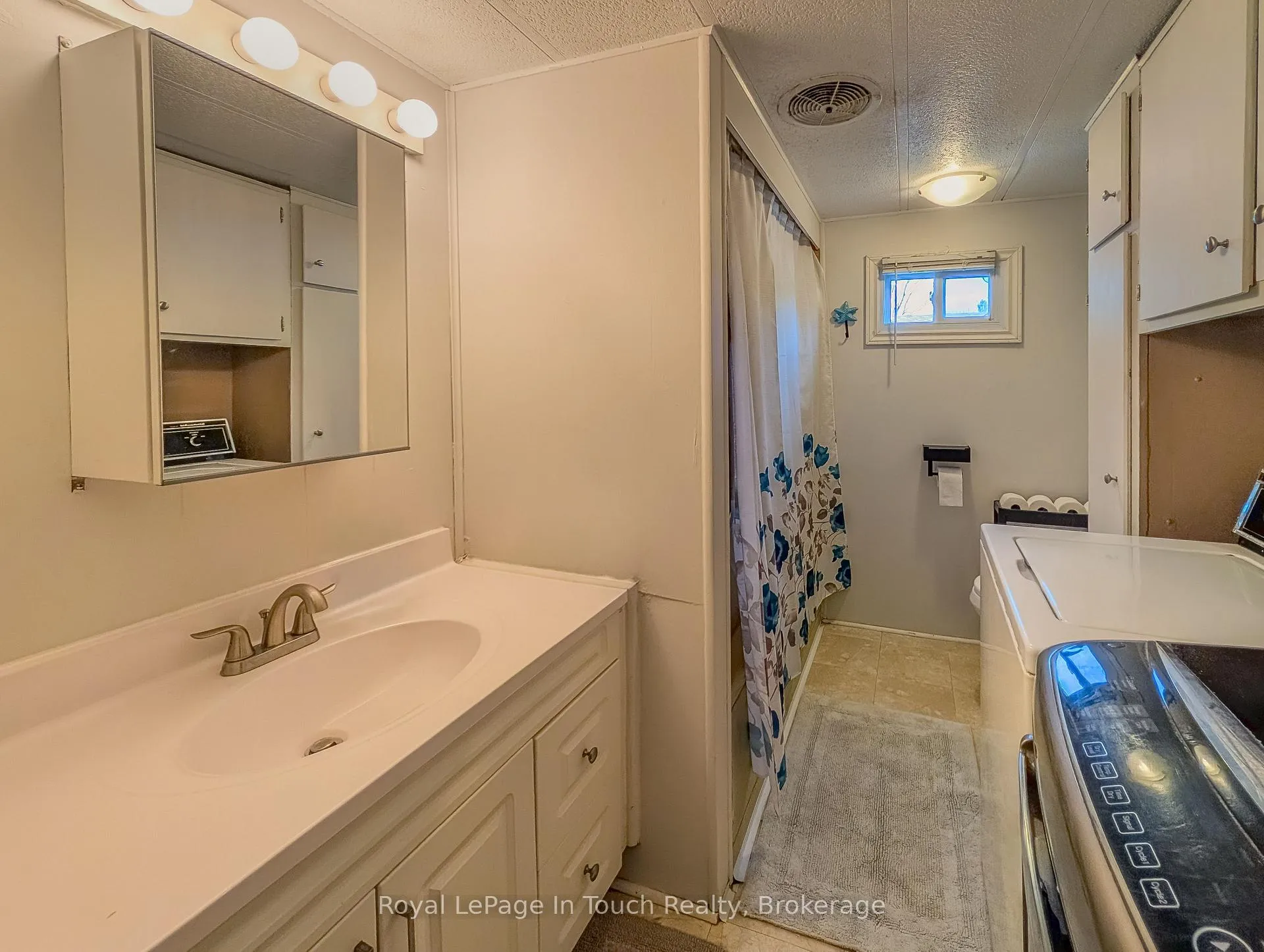 Photo 16 of 30 Berts Road, Midland — HOMEH