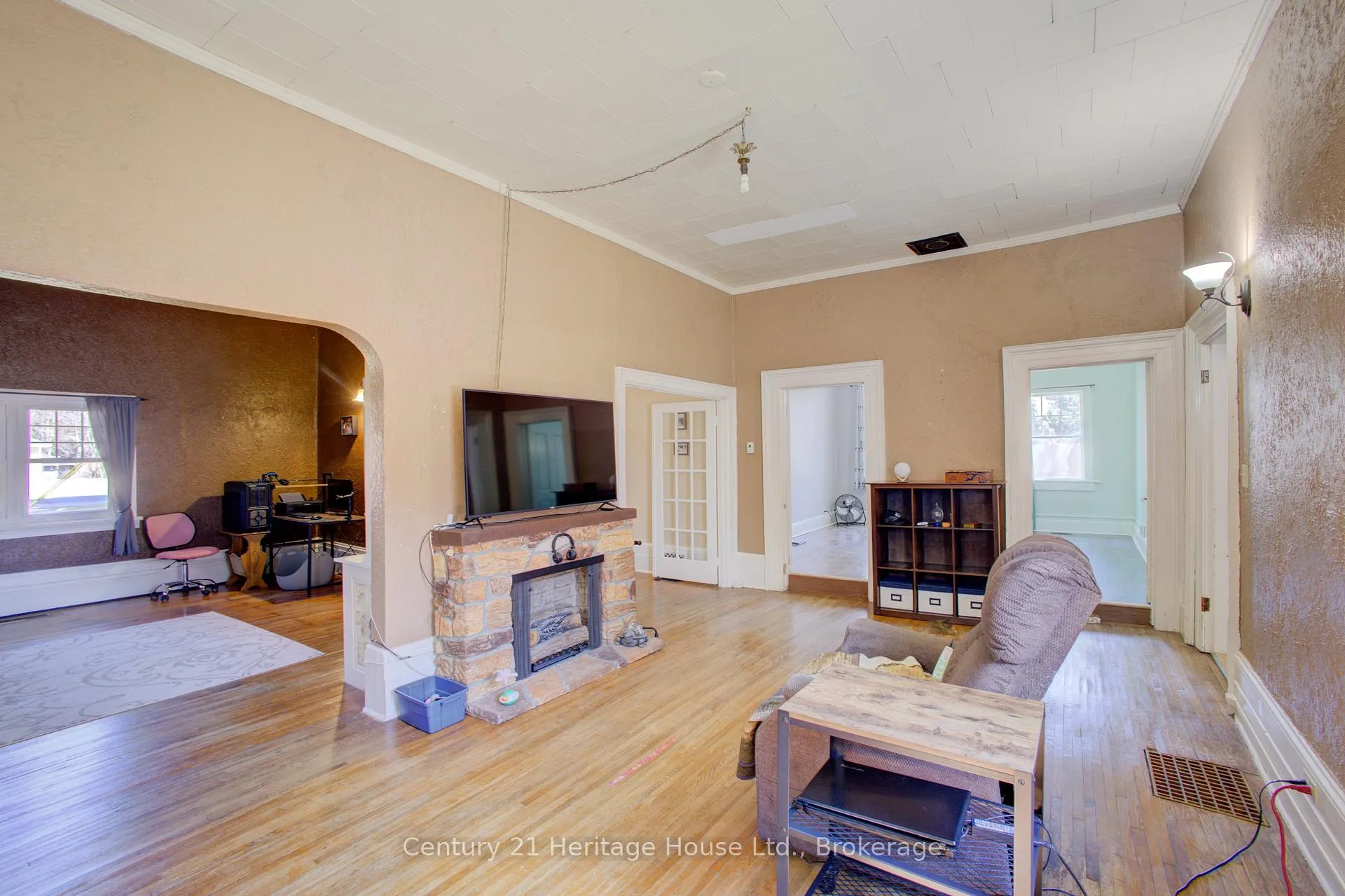 Photo 14 of 221 Lambton Street E, West Grey — HOMEH