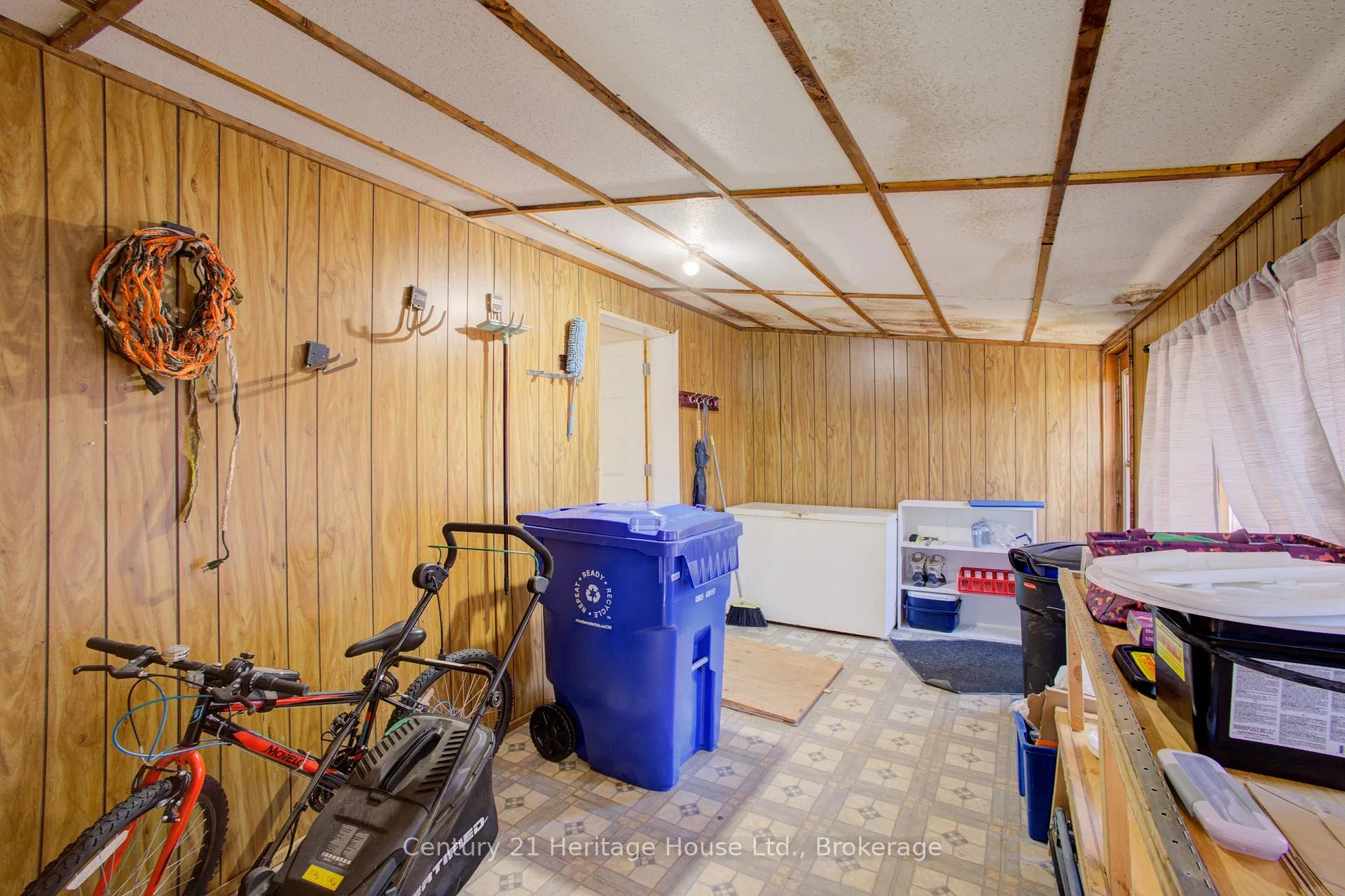 Photo 27 of 221 Lambton Street E, West Grey — HOMEH