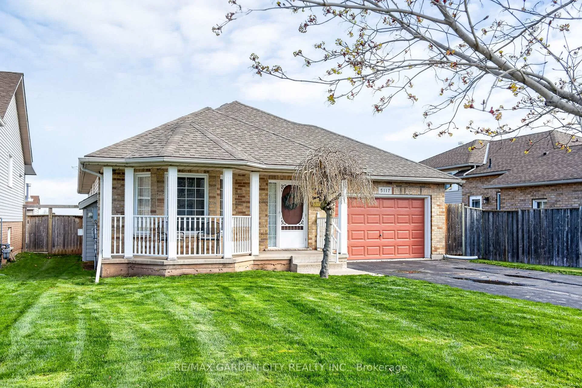 Photo 1 of 5117 meadowood Lane, Lincoln, Beamsville — HOMEH