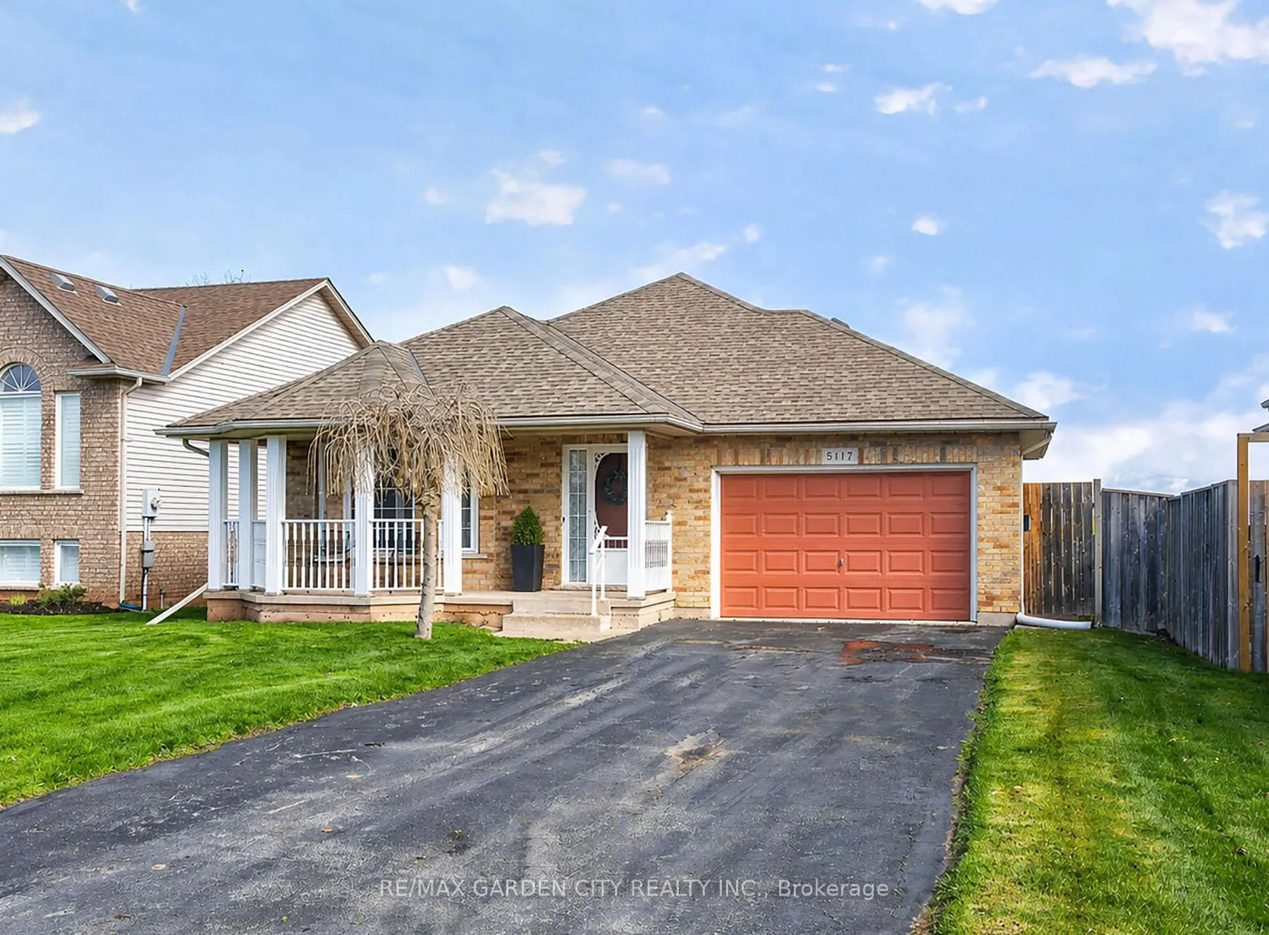 Photo 3 of 5117 meadowood Lane, Lincoln, Beamsville — HOMEH