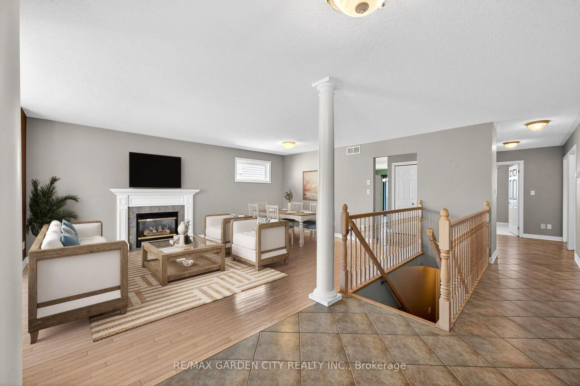 Photo 4 of 5117 meadowood Lane, Lincoln, Beamsville — HOMEH