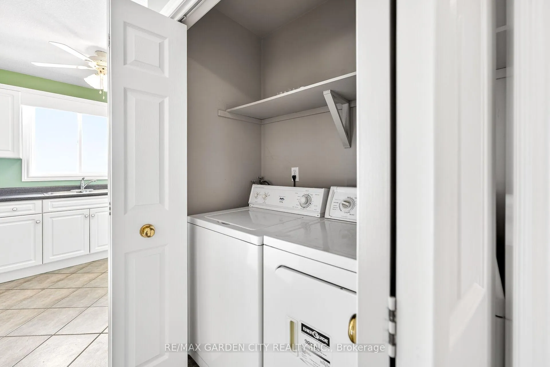 Photo 17 of 5117 meadowood Lane, Lincoln, Beamsville — HOMEH