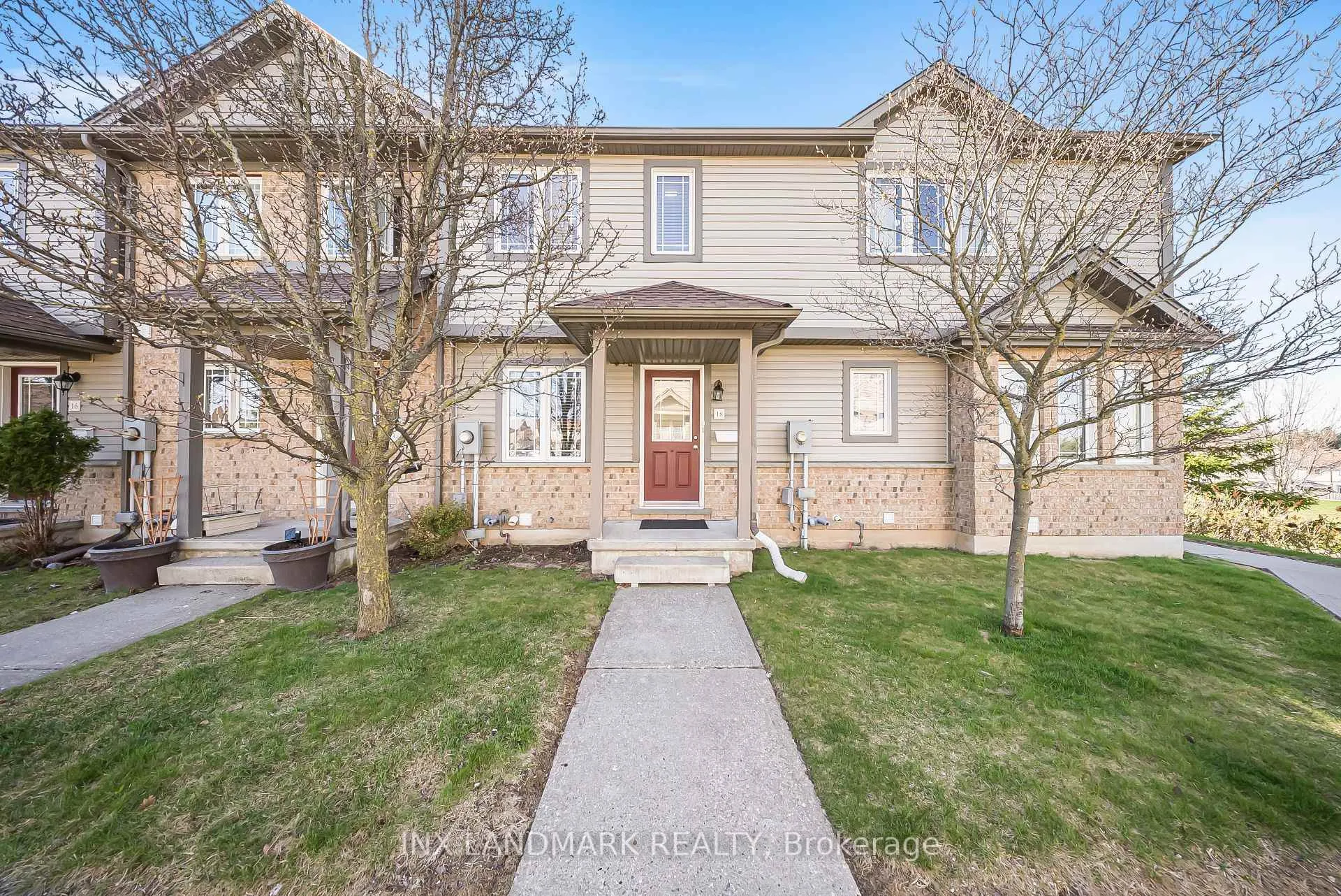 Front of Unit 18, 535 Windflower Crescent