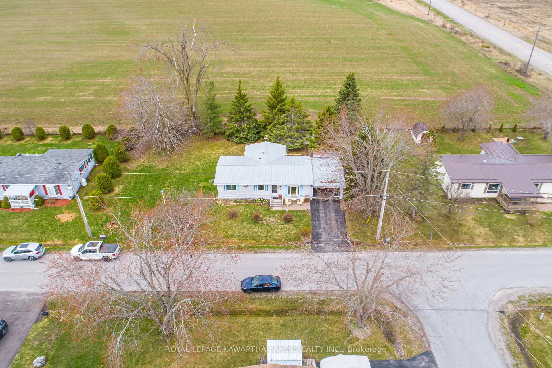 Photo 3 of 4 Vista Drive, Kawartha Lakes, Fenelon — HOMEH