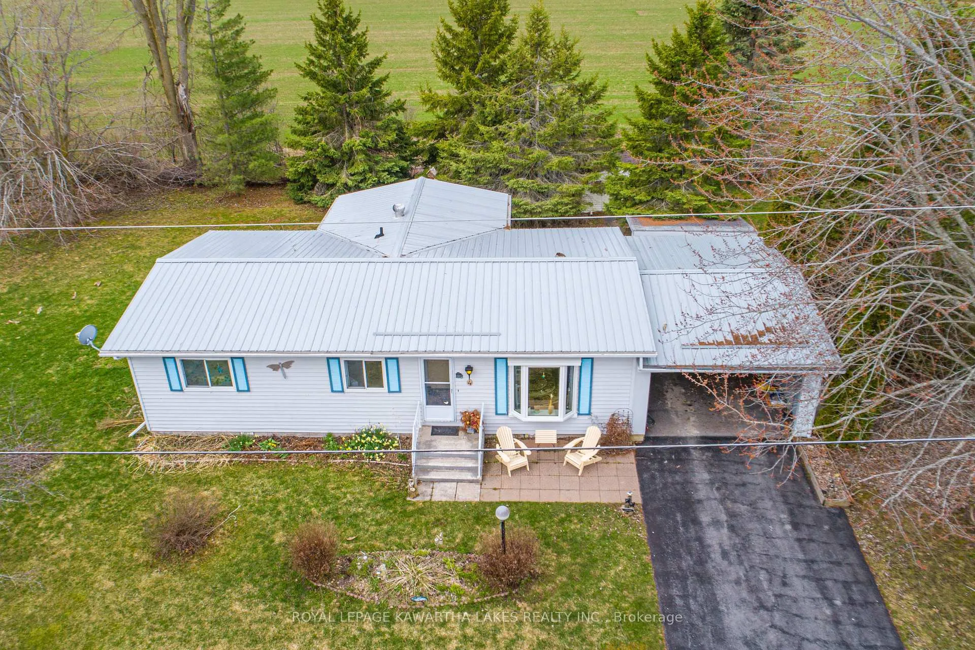 Photo 5 of 4 Vista Drive, Kawartha Lakes, Fenelon — HOMEH