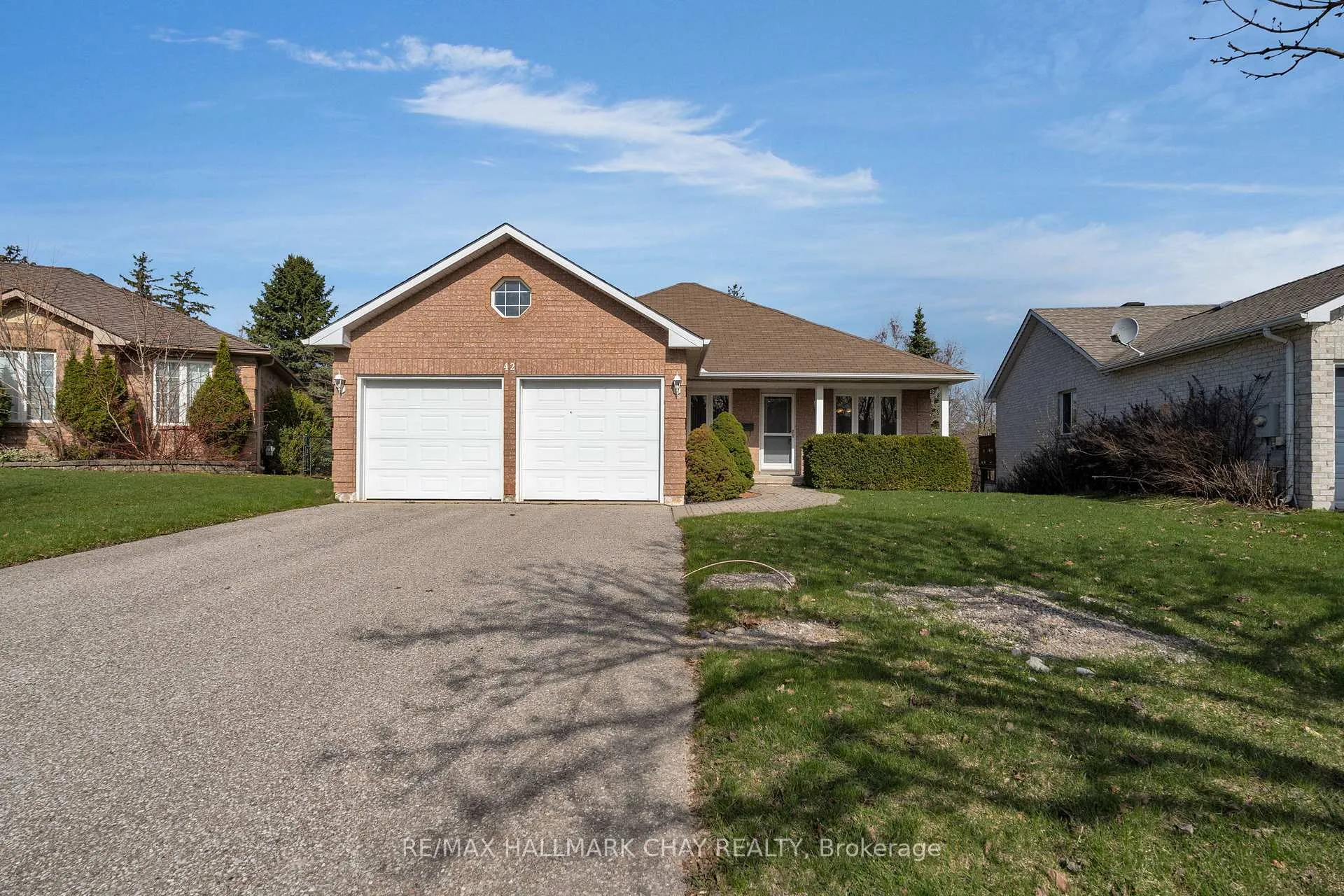 Photo 2 of 42 Webb Street, Barrie, Painswick North — HOMEH