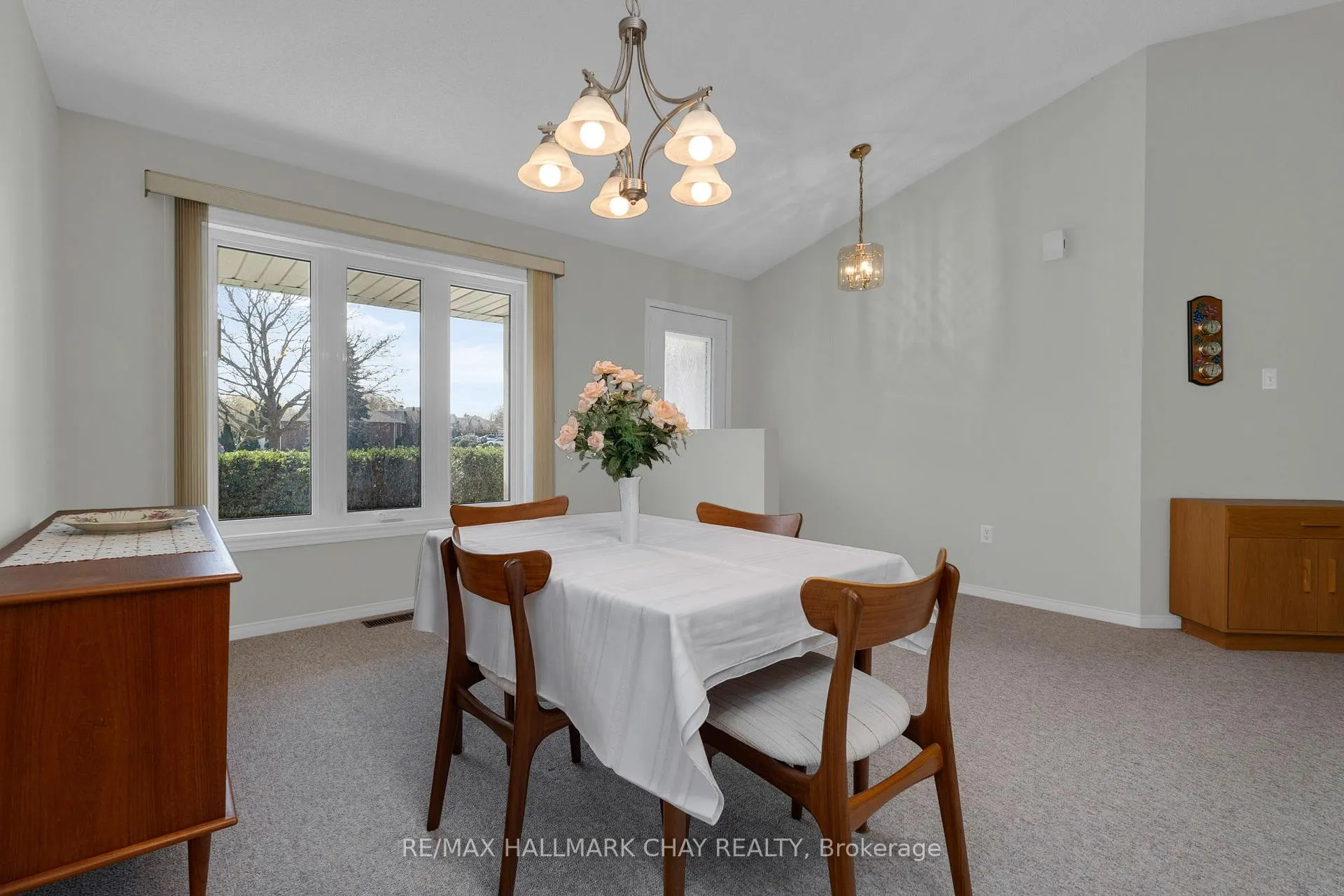 Photo 6 of 42 Webb Street, Barrie, Painswick North — HOMEH