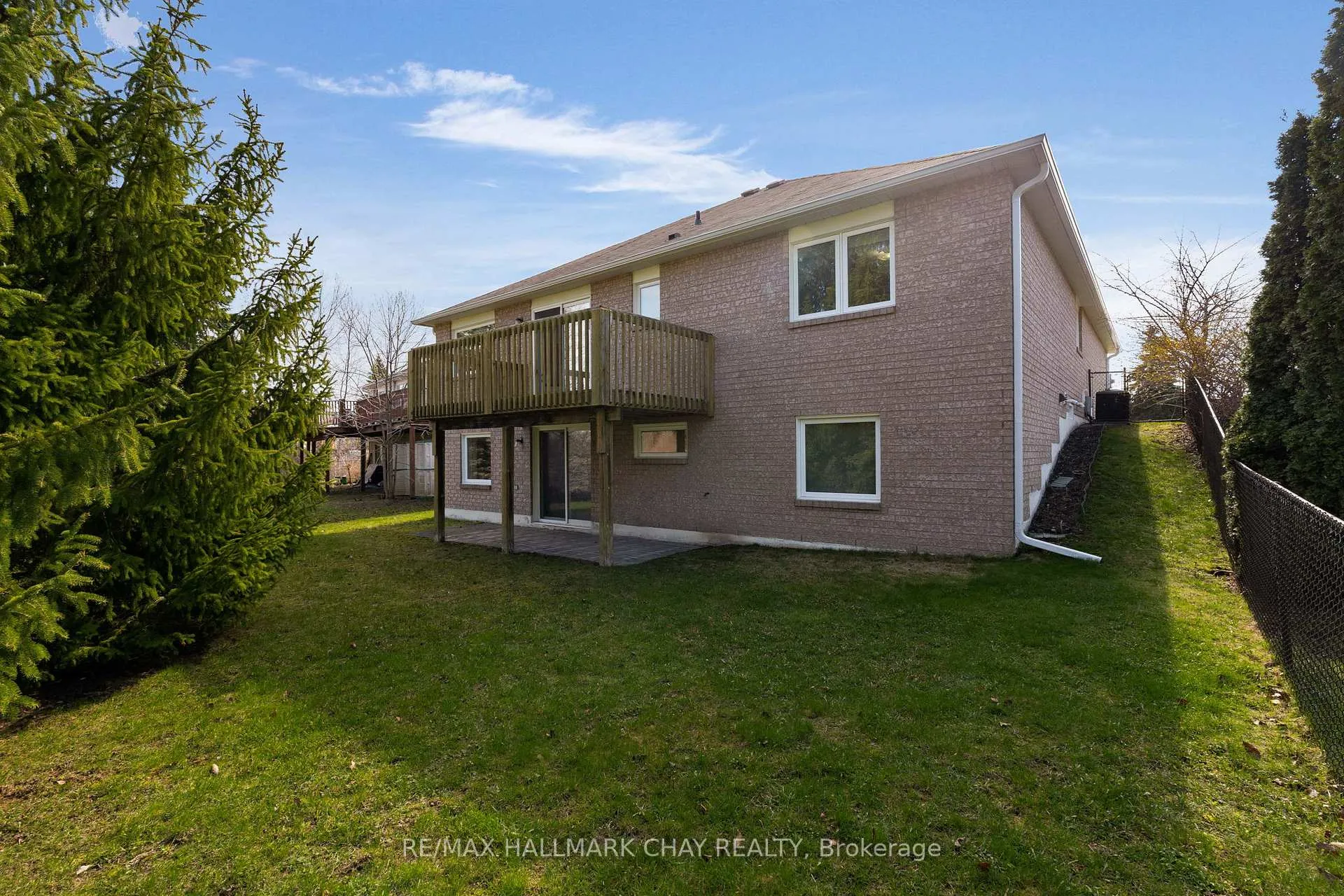 Photo 32 of 42 Webb Street, Barrie, Painswick North — HOMEH