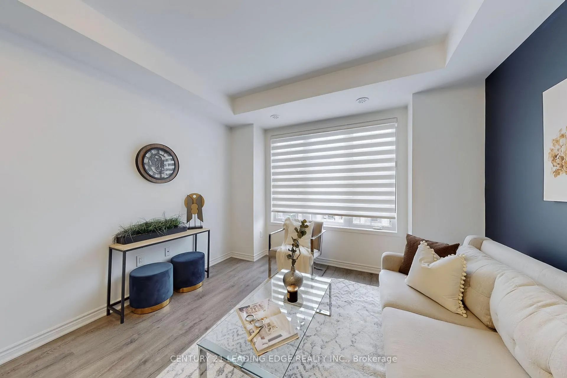 Photo 4 of 161 Keppel Circle, Brampton, Northwest Brampton — HOMEH