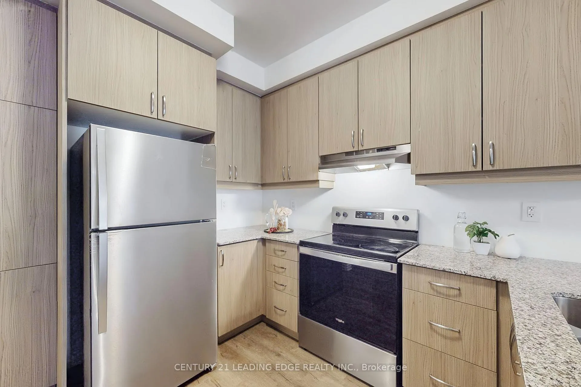 Photo 6 of 161 Keppel Circle, Brampton, Northwest Brampton — HOMEH