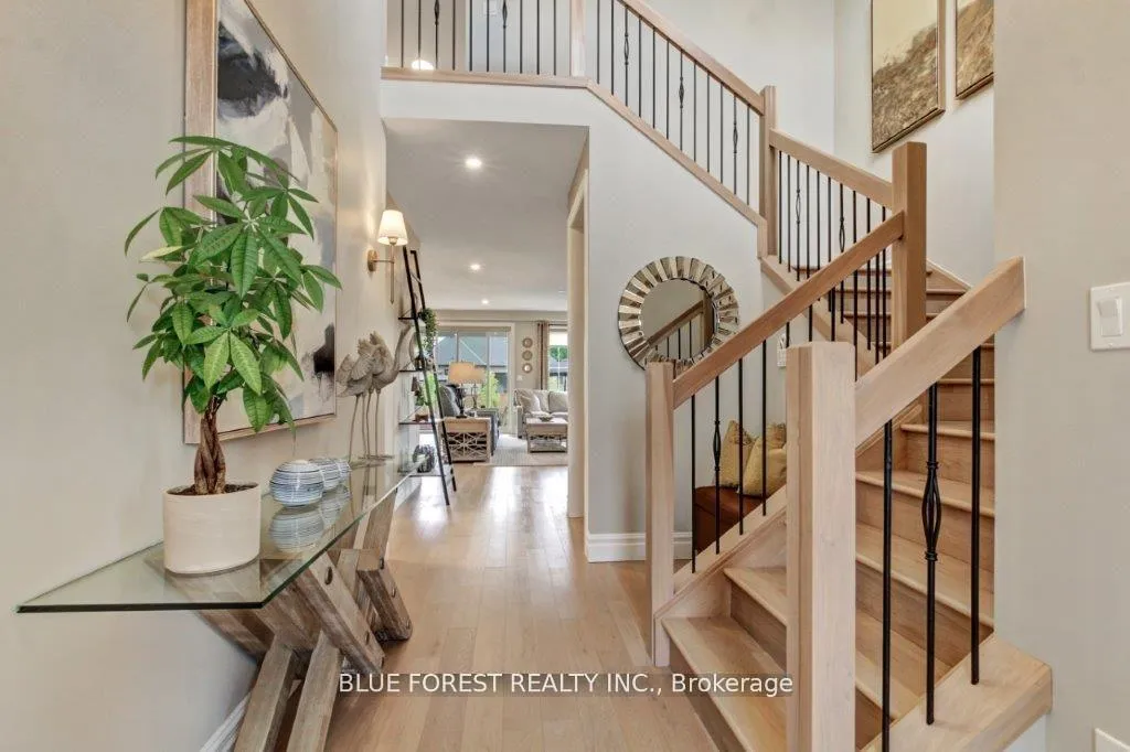 Photo 5 of 192 Foxborough Place, Thames Centre, Thorndale — HOMEH