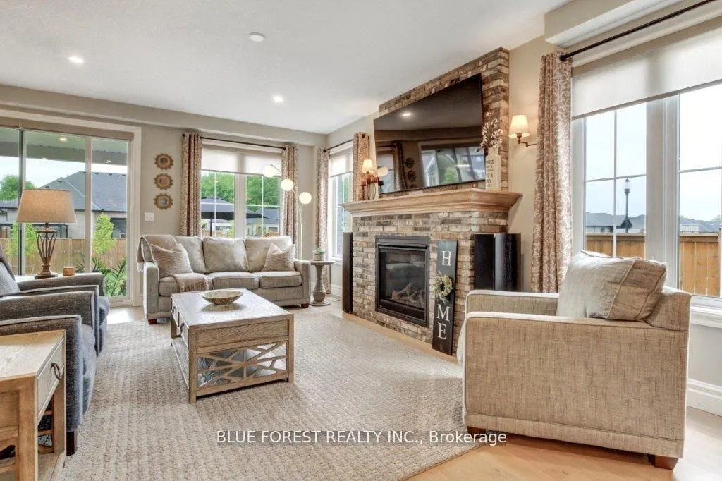 Photo 7 of 192 Foxborough Place, Thames Centre, Thorndale — HOMEH