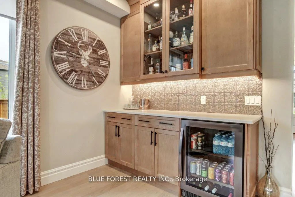 Photo 11 of 192 Foxborough Place, Thames Centre, Thorndale — HOMEH