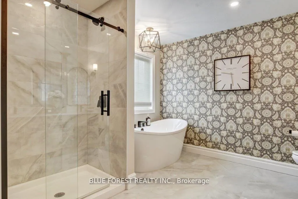 Photo 25 of 192 Foxborough Place, Thames Centre, Thorndale — HOMEH
